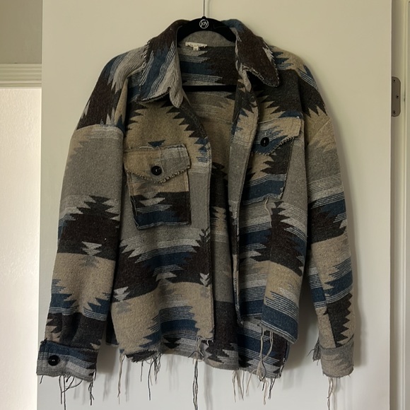 VICI Aztec shacket, blue 🩵💙 - Picture 3 of 4